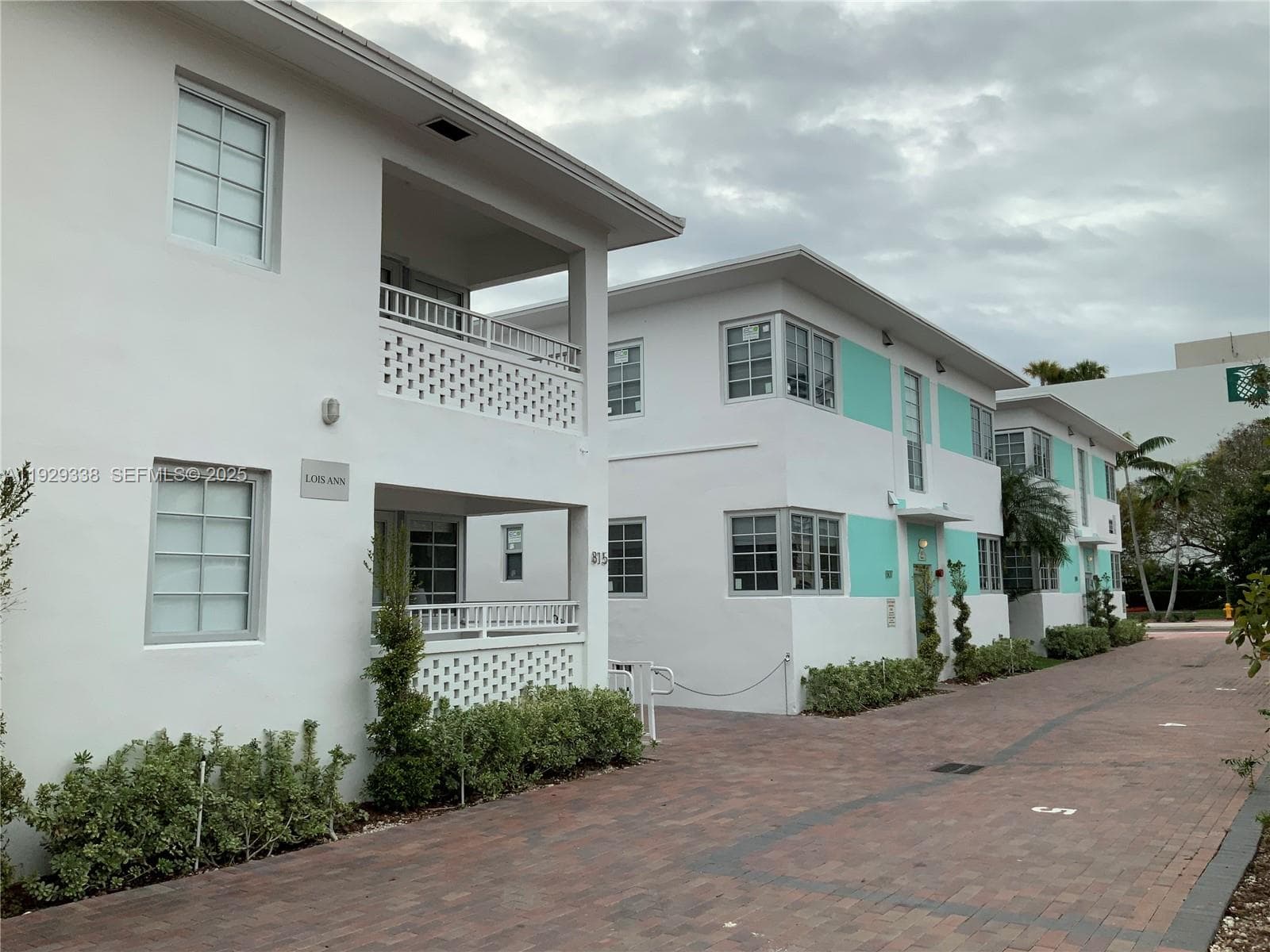 A11929338 — Miami Beach — 2