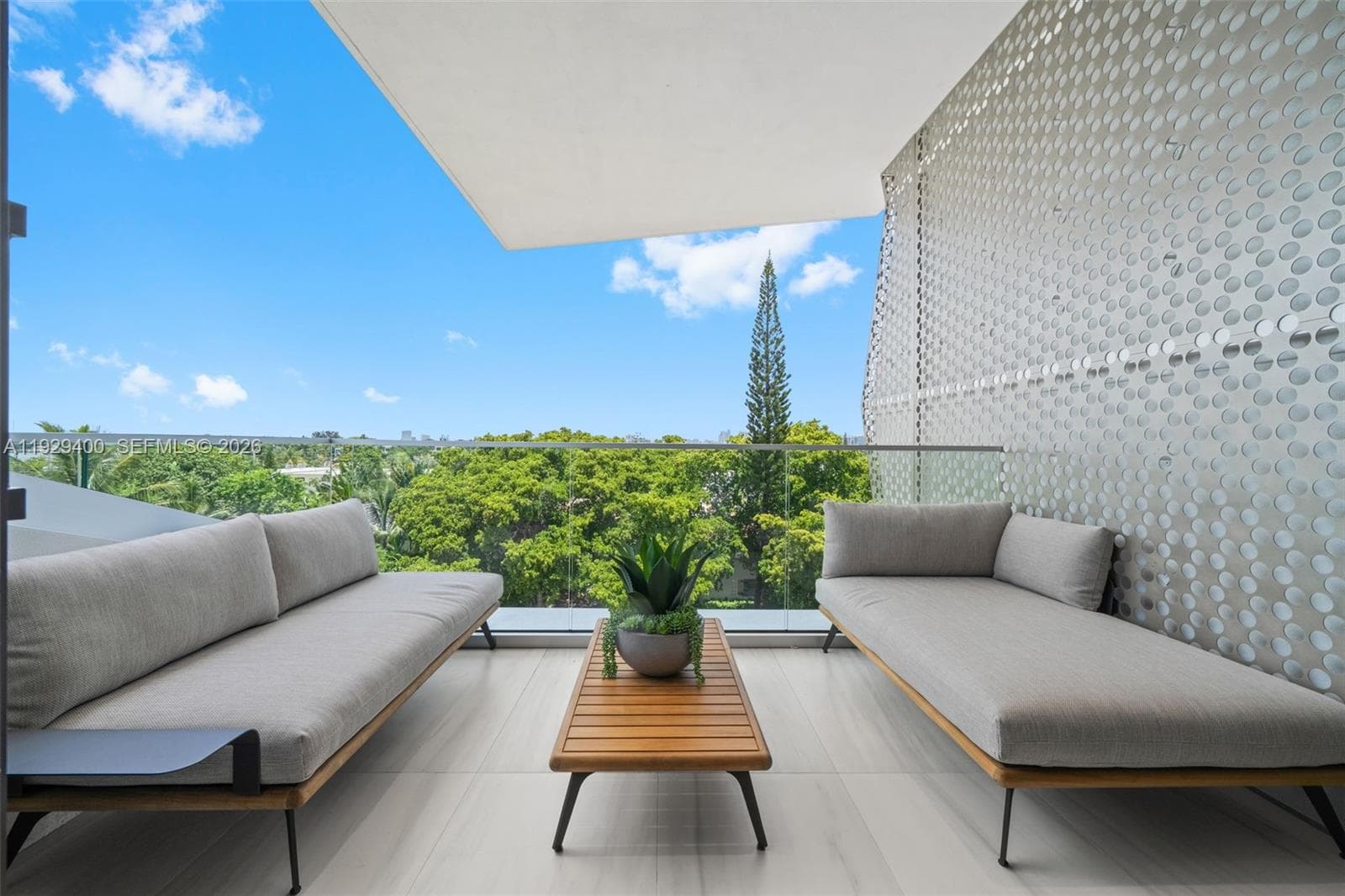 A11929400 — Miami Beach — 5