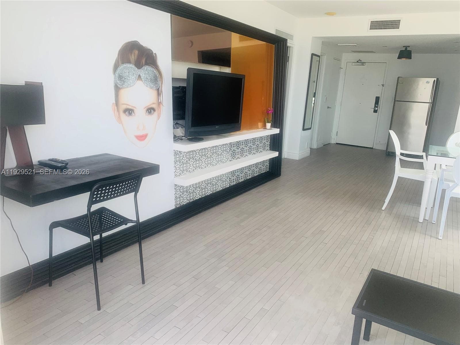 A11929521 — Miami Beach — 17