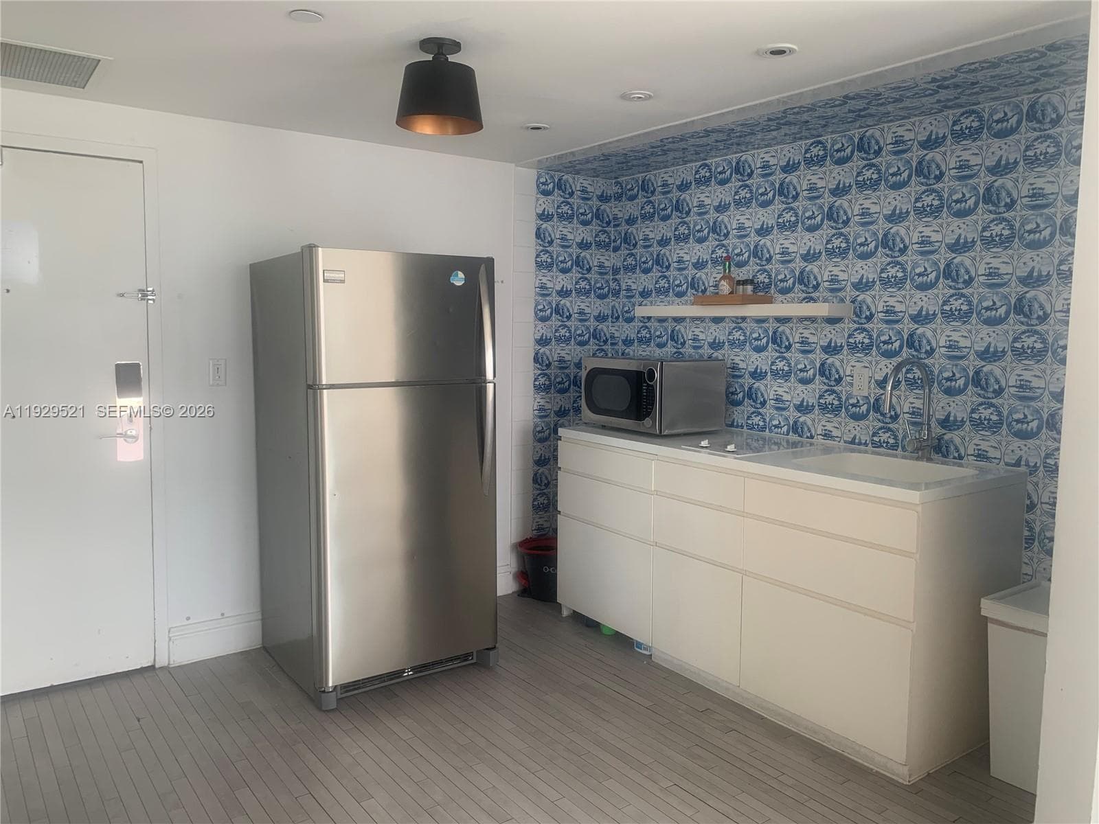 A11929521 — Miami Beach — 8