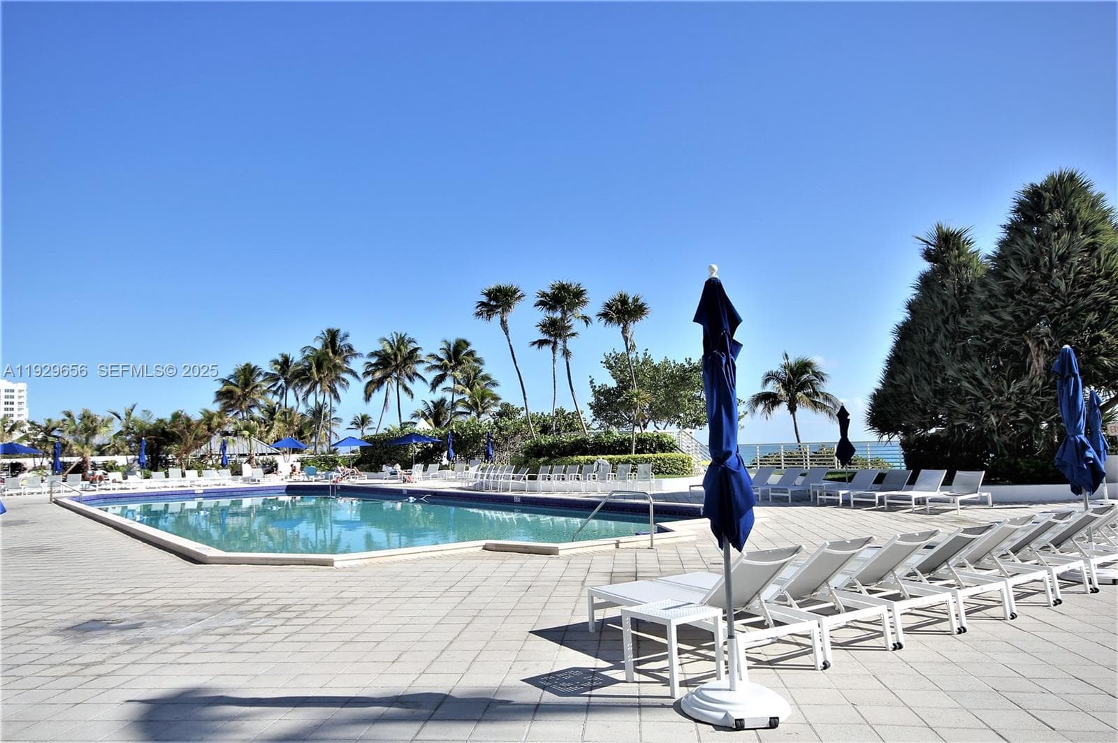 A11929656 — Miami Beach — 24