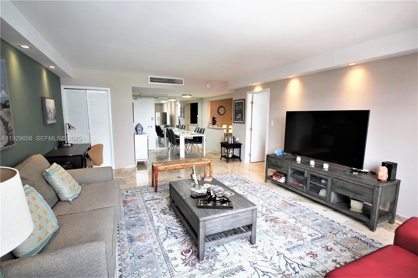 A11929656 — Miami Beach — 8