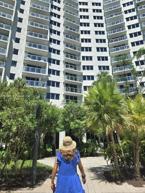 A11929688 — Miami Beach — 21