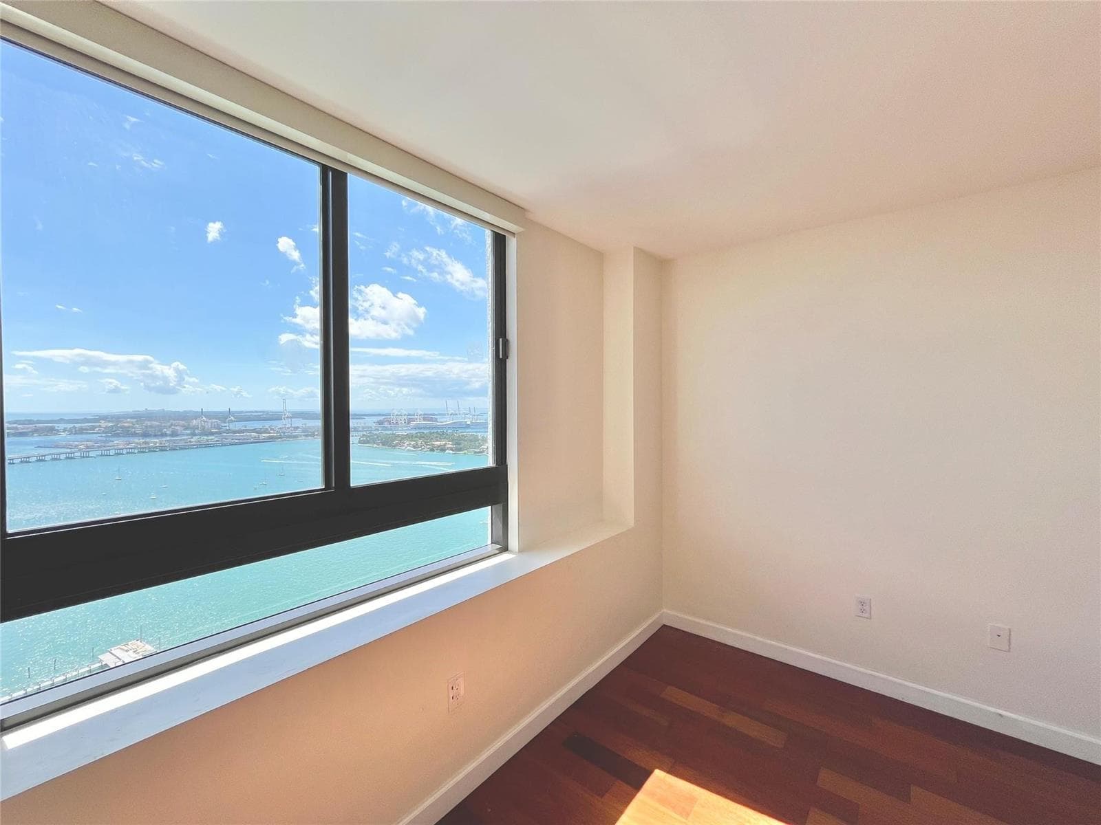 F10540817 — Miami Beach — 17