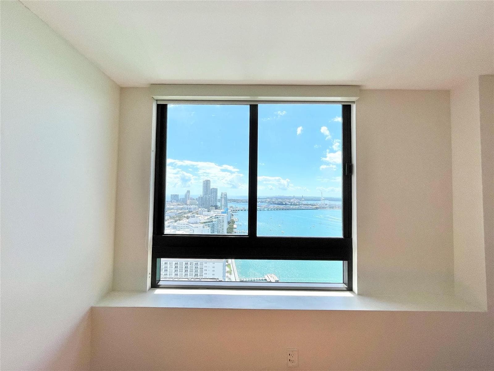 F10540817 — Miami Beach — 16