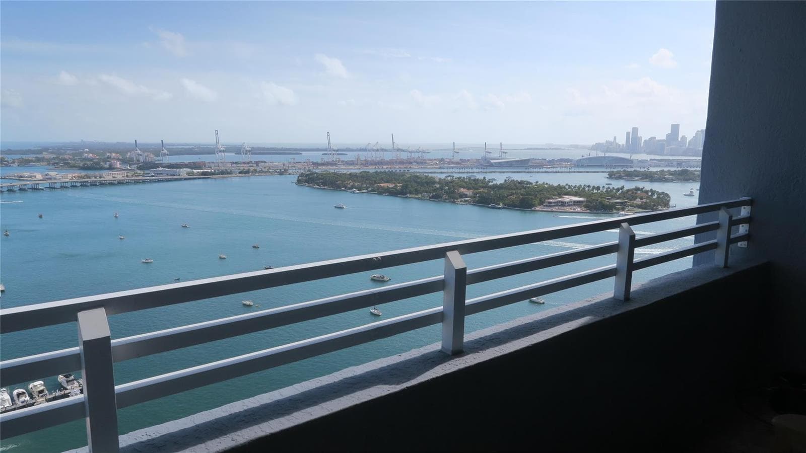 F10540817 — Miami Beach — 30