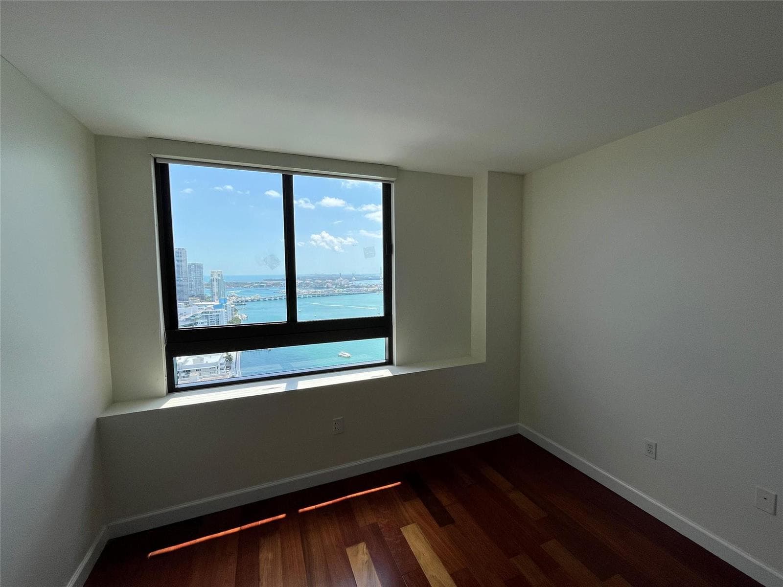 F10540817 — Miami Beach — 14