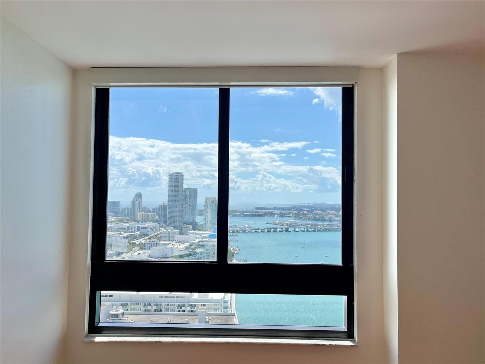 F10540817 — Miami Beach — 25