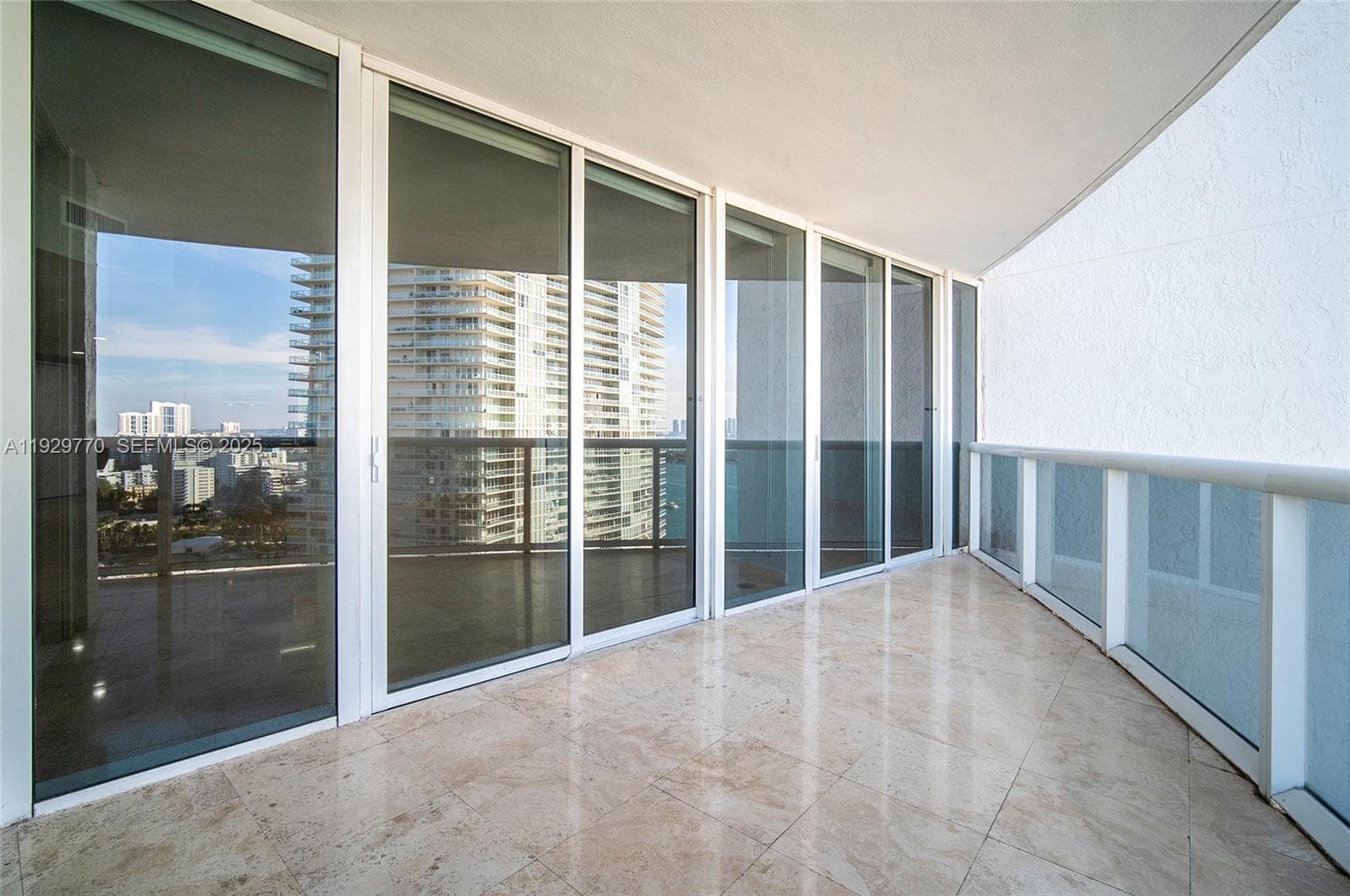 A11929770 — Miami Beach — 12