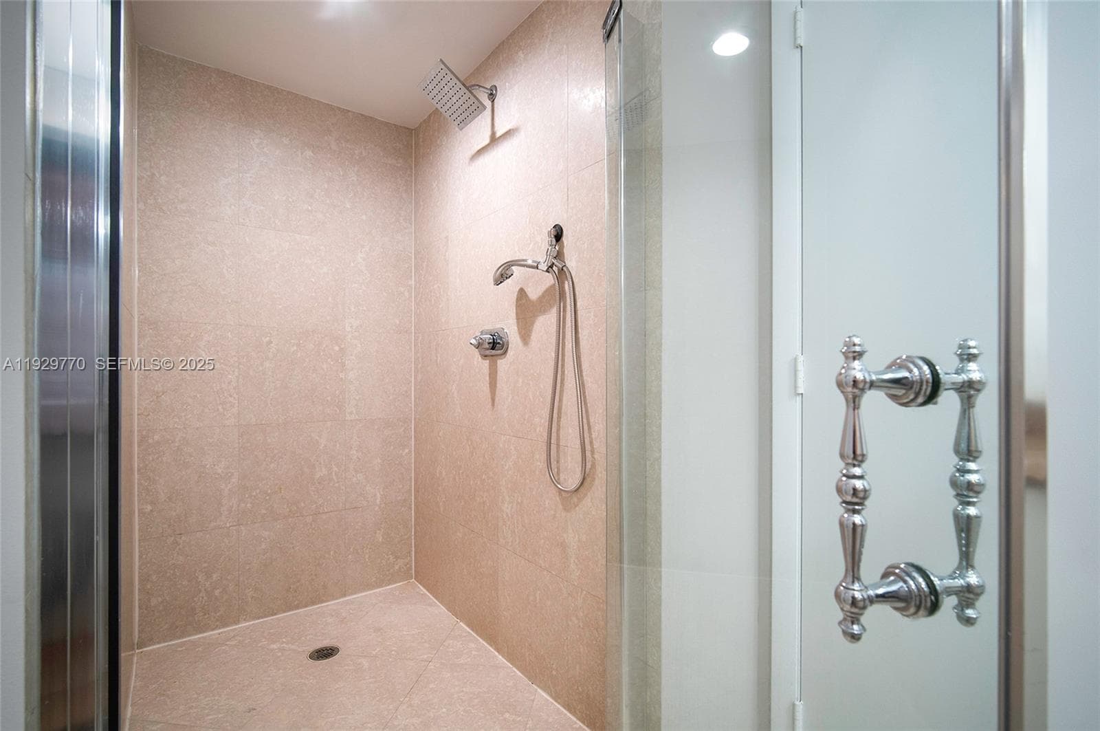 A11929770 — Miami Beach — 10