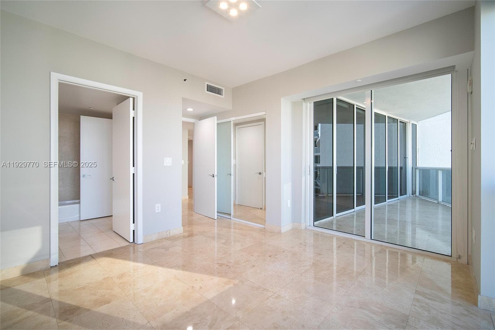 A11929770 — Miami Beach — 4