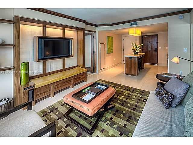 A11929772 — Miami Beach — 23