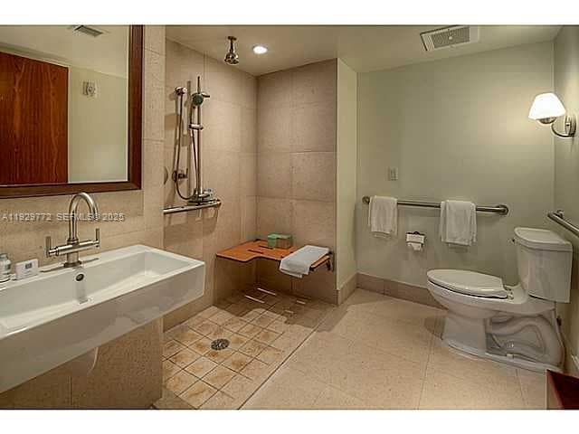 A11929772 — Miami Beach — 18