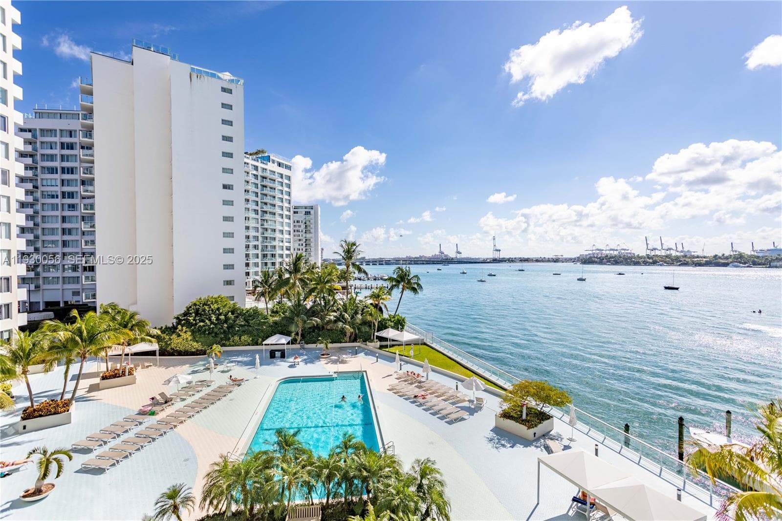 A11930056 — Miami Beach — 26