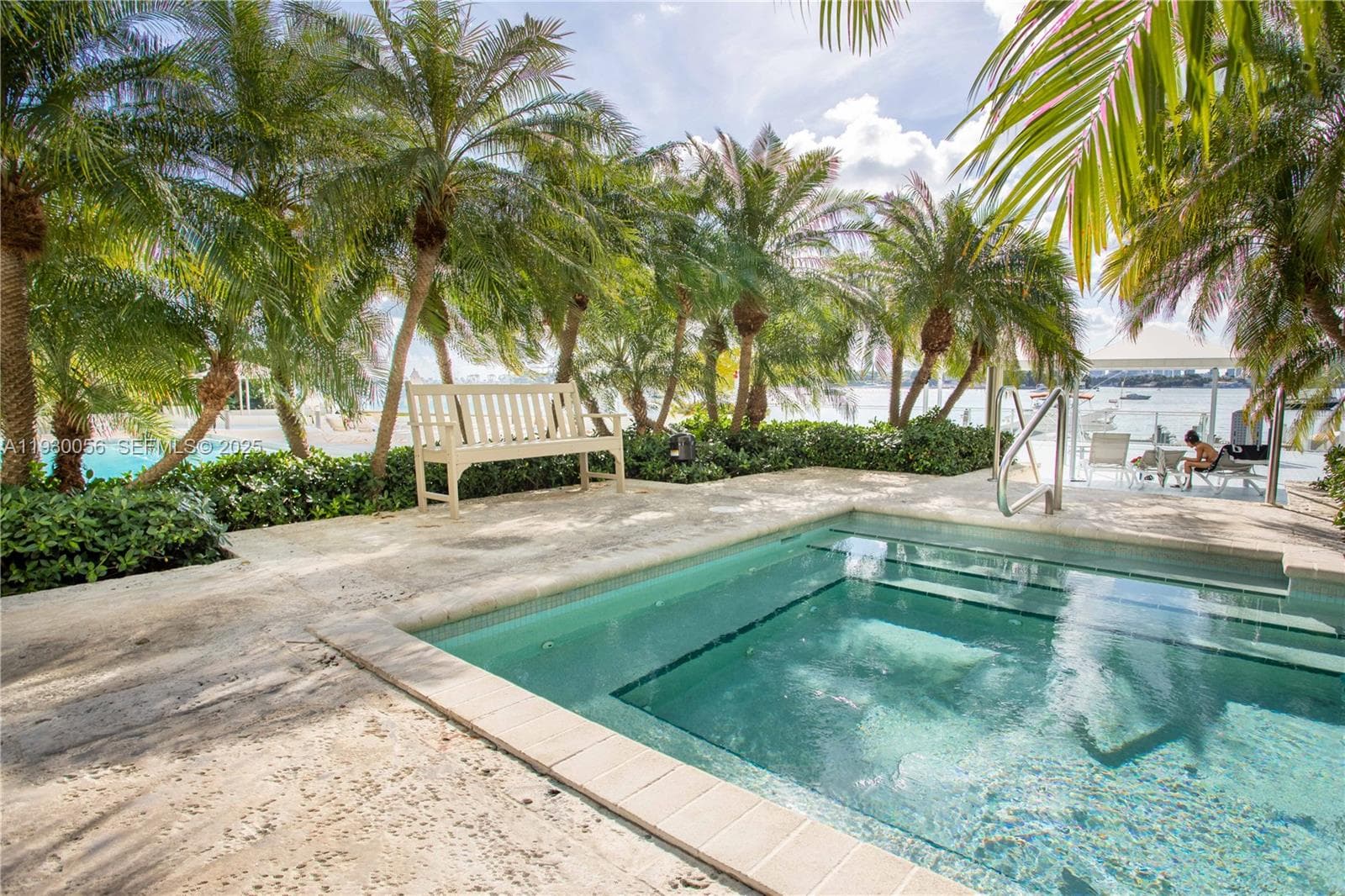 A11930056 — Miami Beach — 28