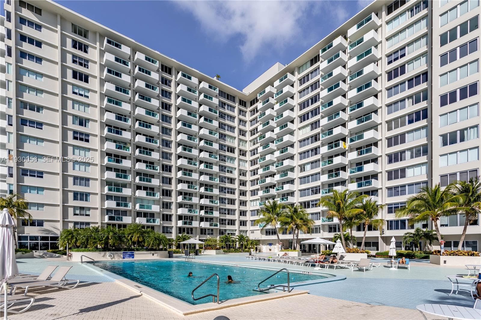 A11930056 — Miami Beach — 29