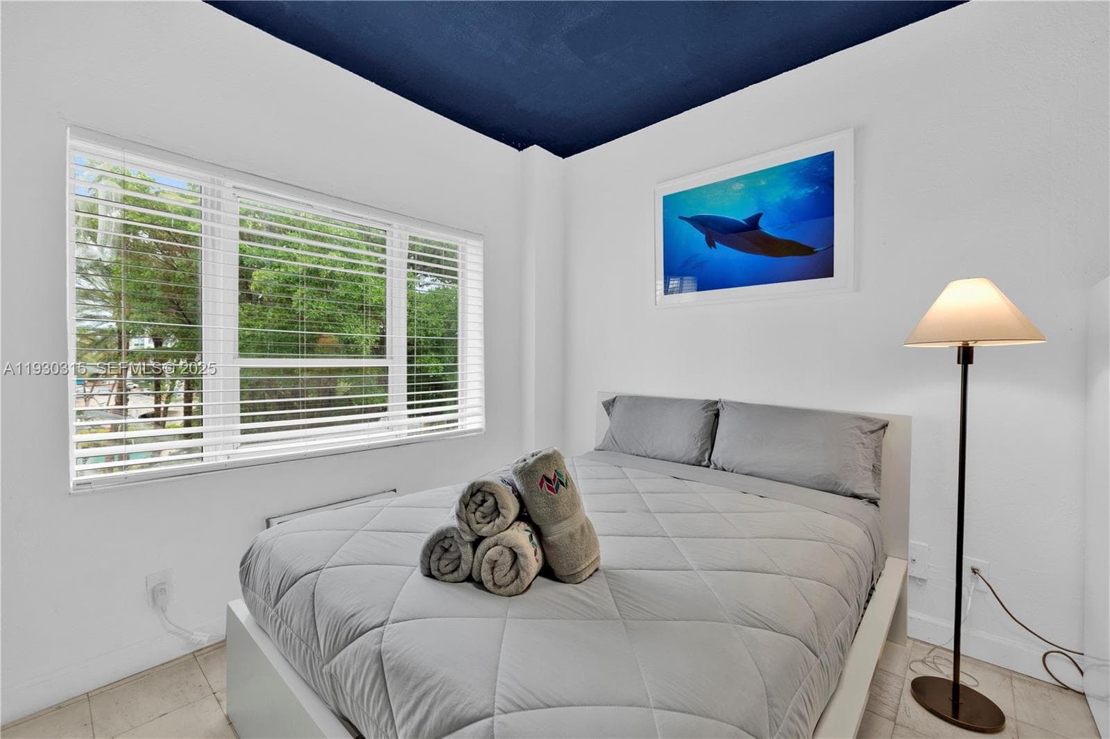 A11930315 — Miami Beach — 2