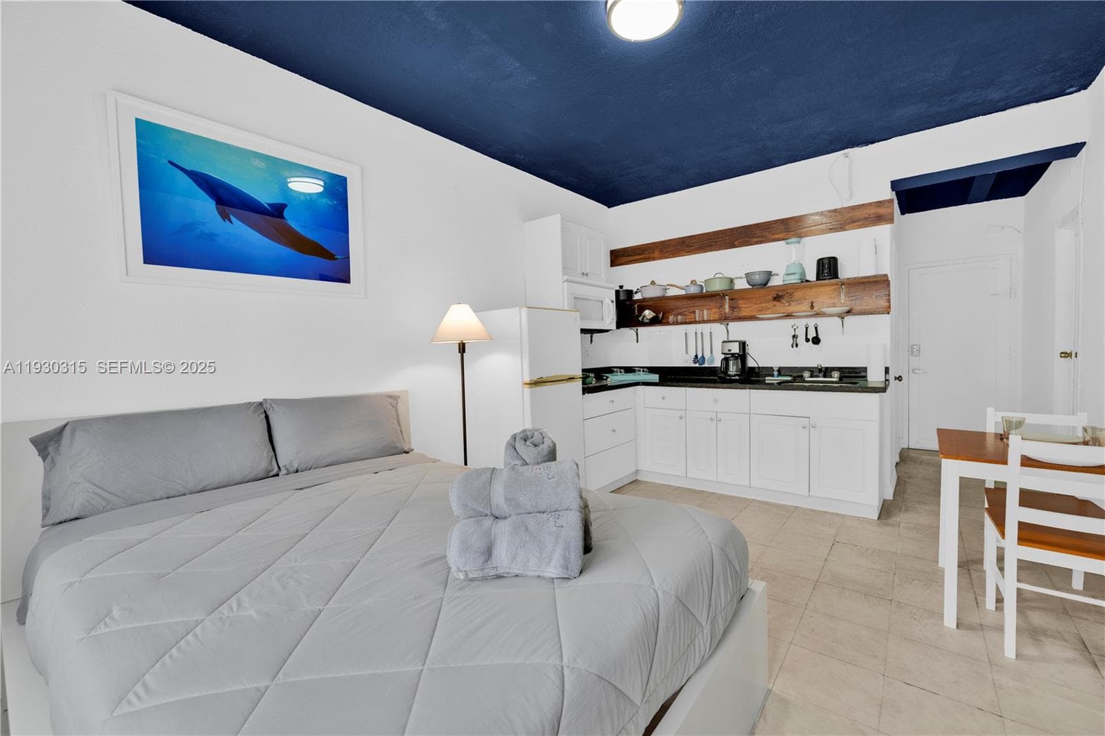 A11930315 — Miami Beach