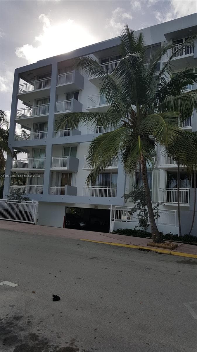A11930363 — Miami Beach — 4