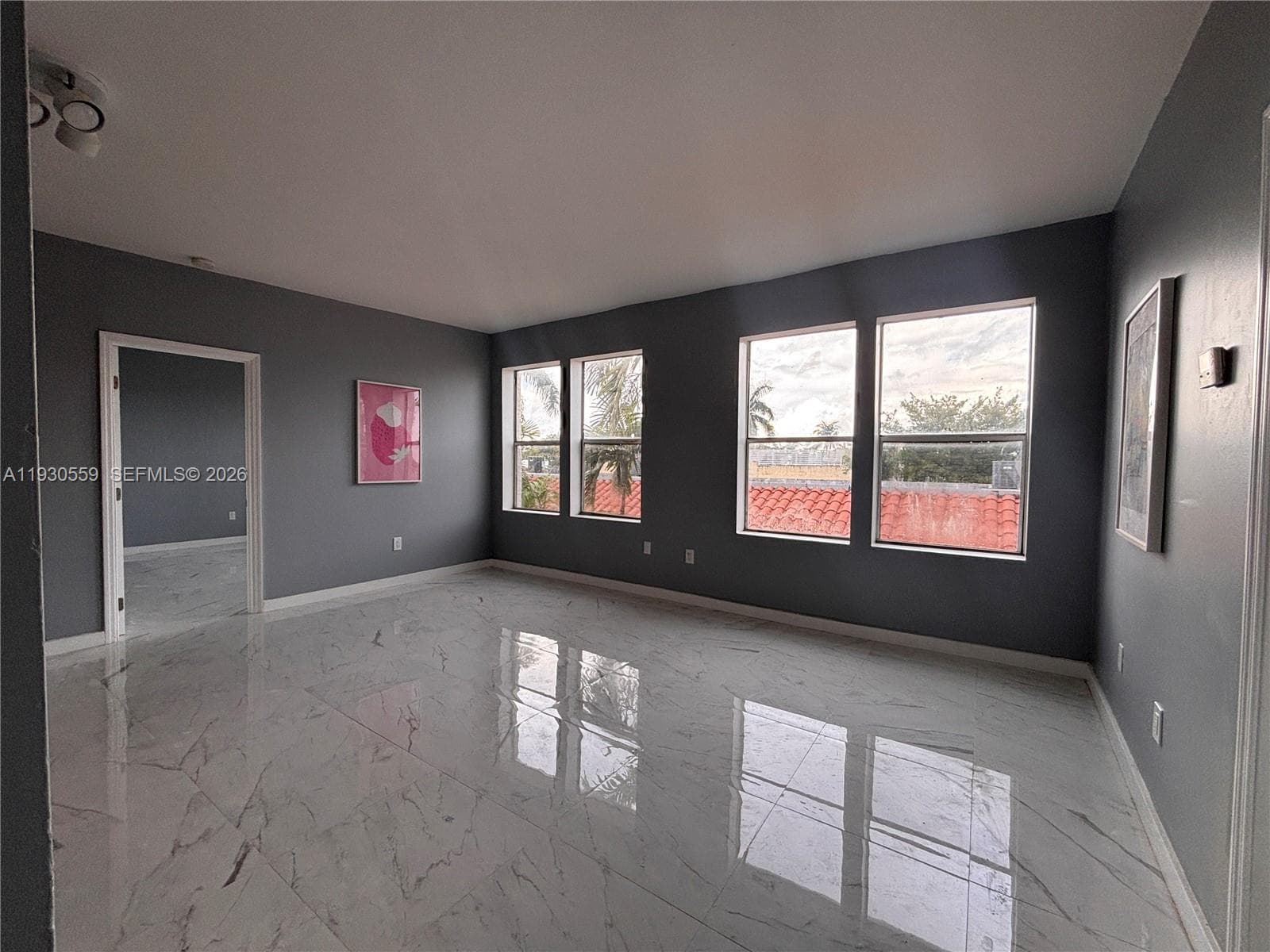 A11930559 — Miami Beach — 4