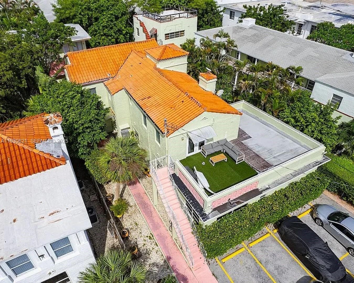 A11930621 — Miami Beach — 2