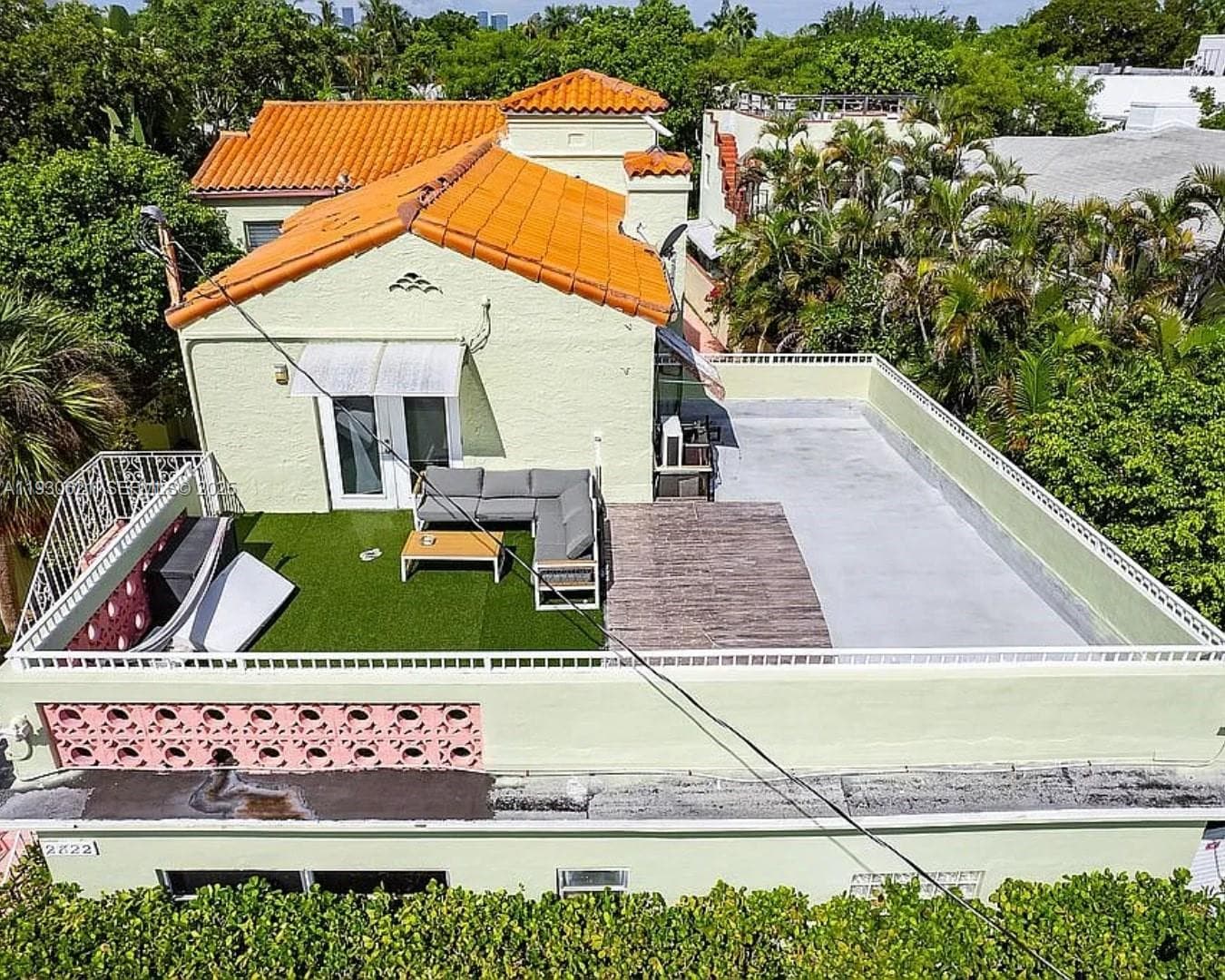A11930621 — Miami Beach — 4