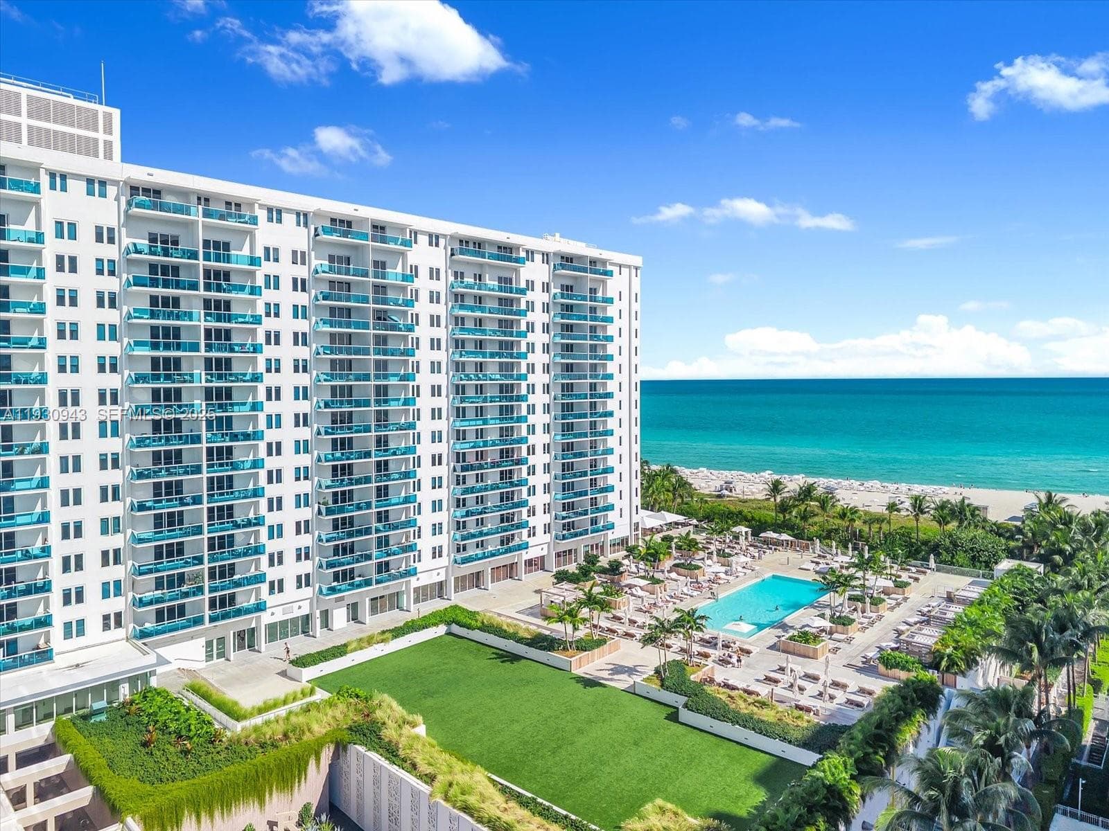 A11930943 — Miami Beach — 18