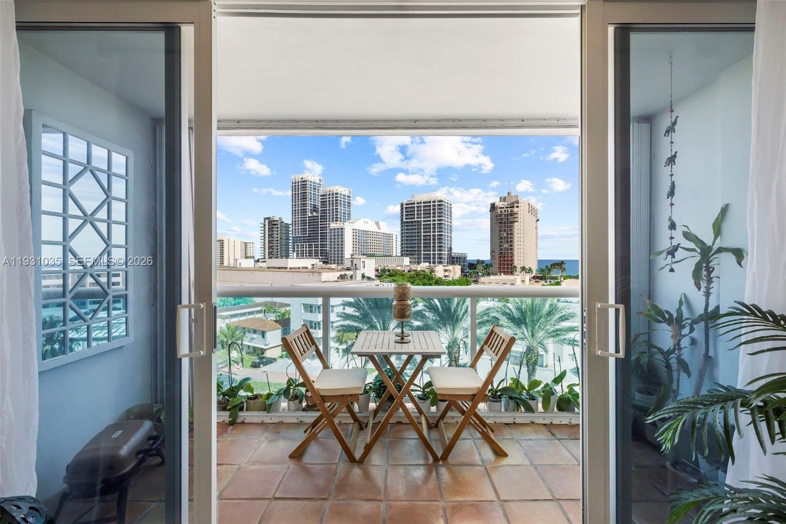 A11931035 — Miami Beach — 2