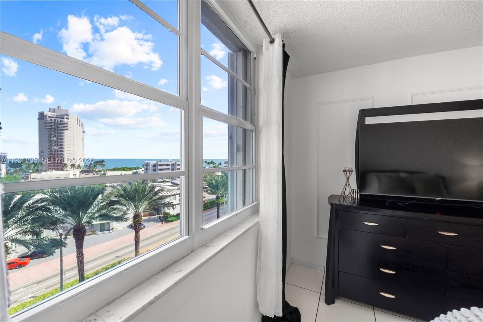 A11931035 — Miami Beach — 21