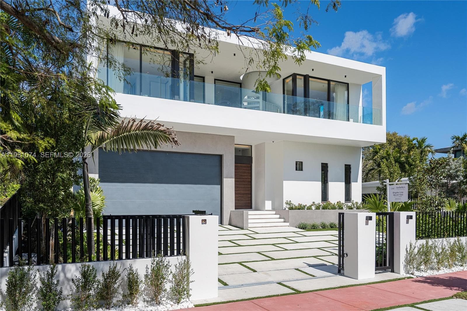 A11931074 — Miami Beach
