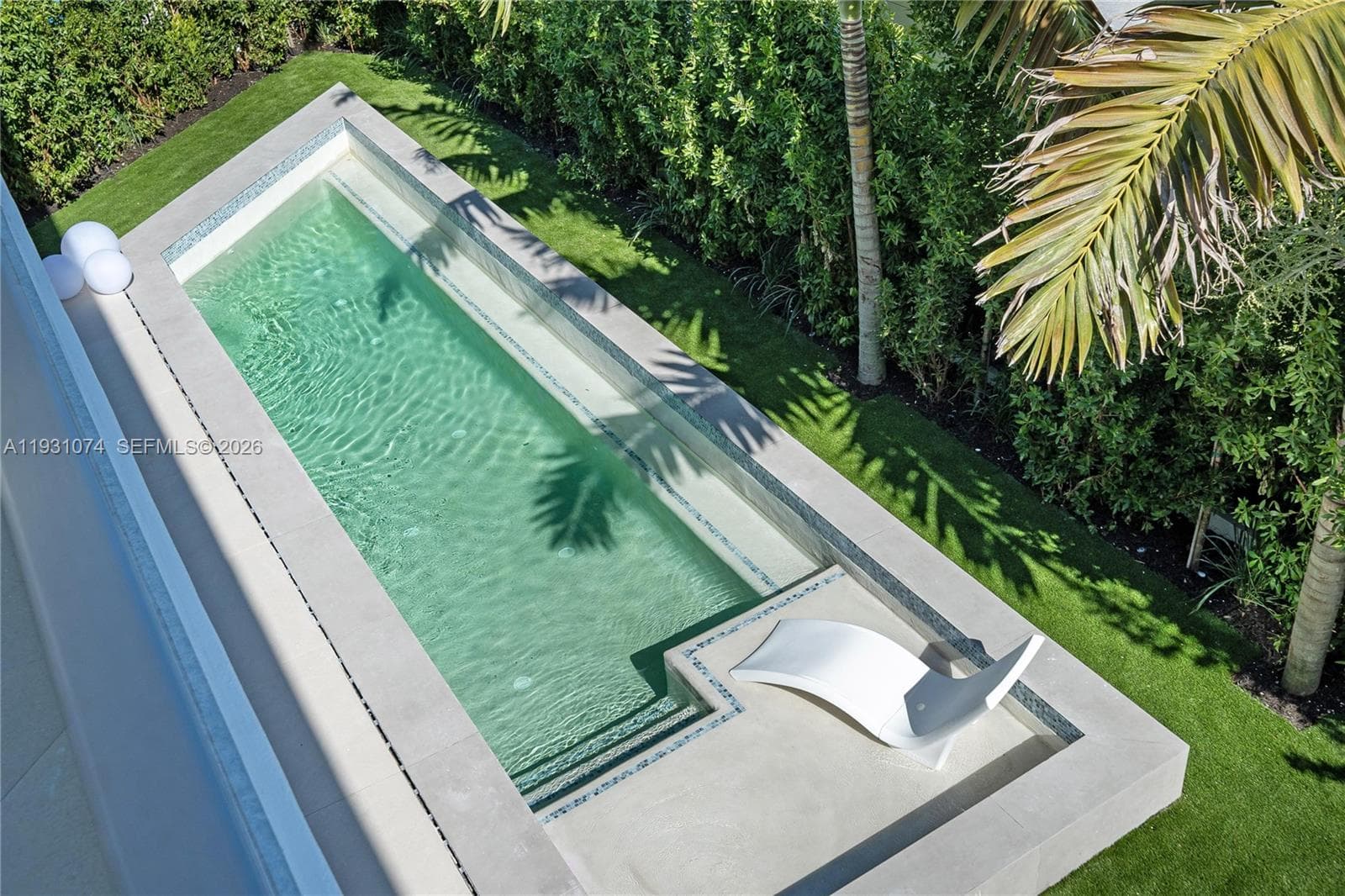 A11931074 — Miami Beach — 19