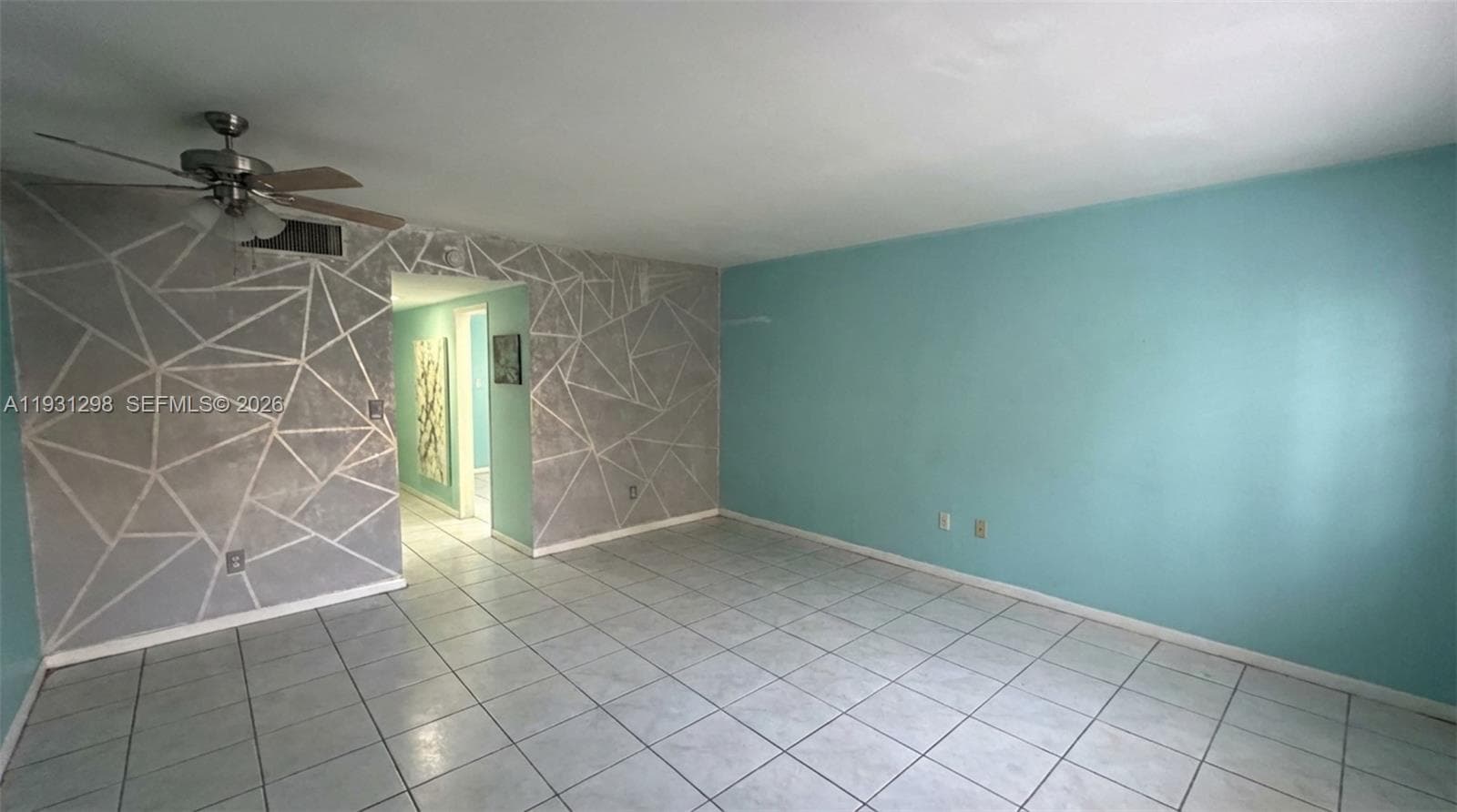A11931298 — Miami Beach — 22