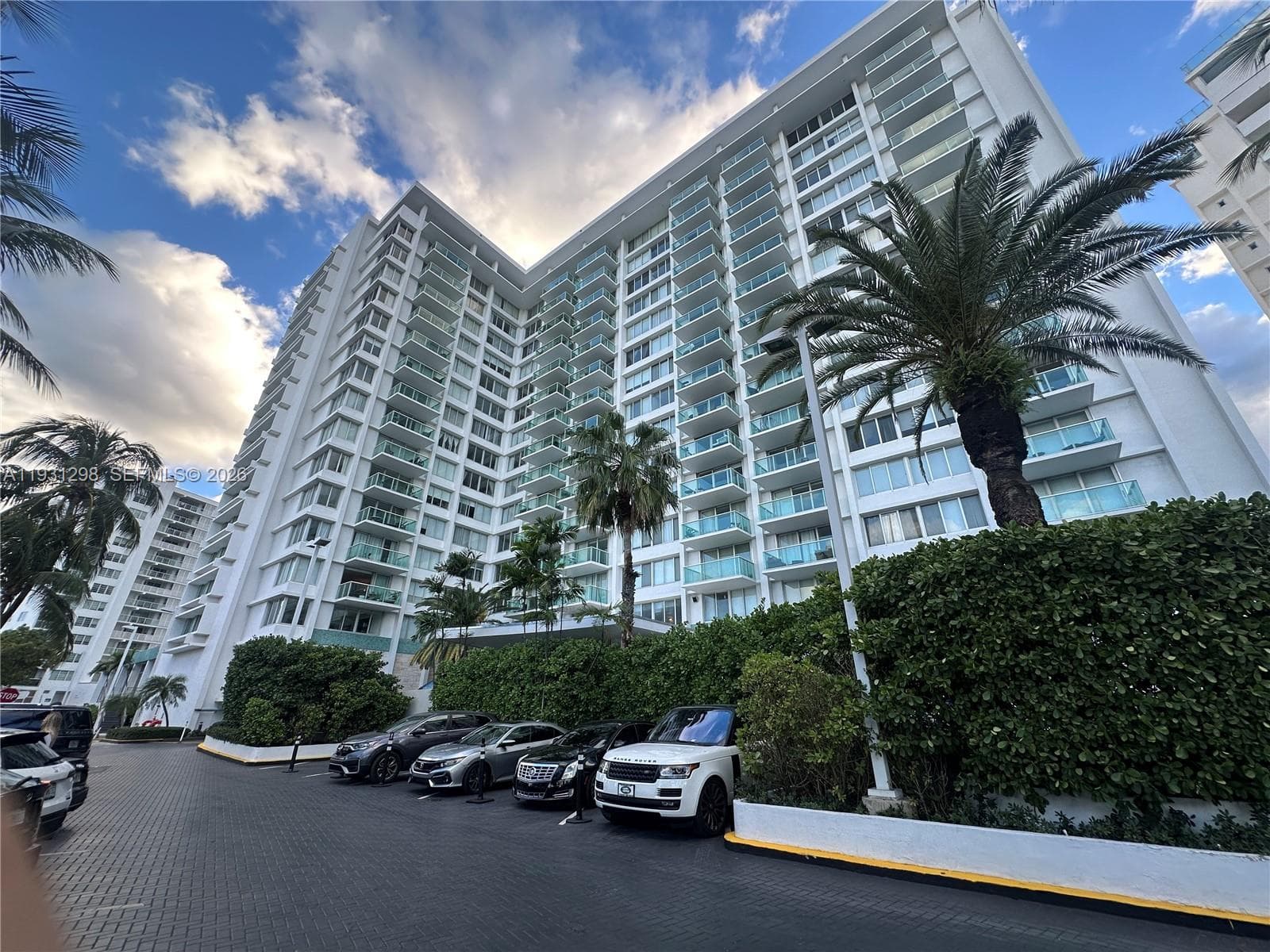 A11931298 — Miami Beach — 19