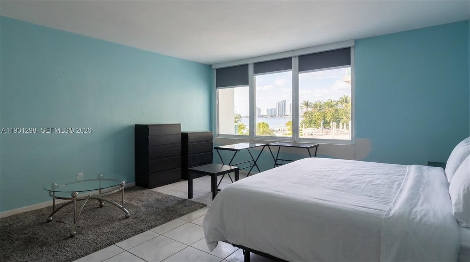 A11931298 — Miami Beach — 25