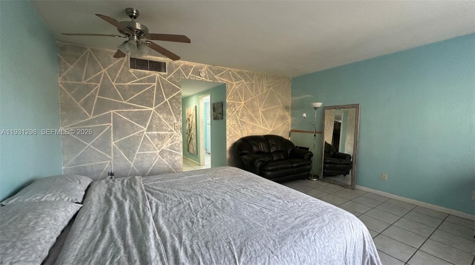 A11931298 — Miami Beach — 21