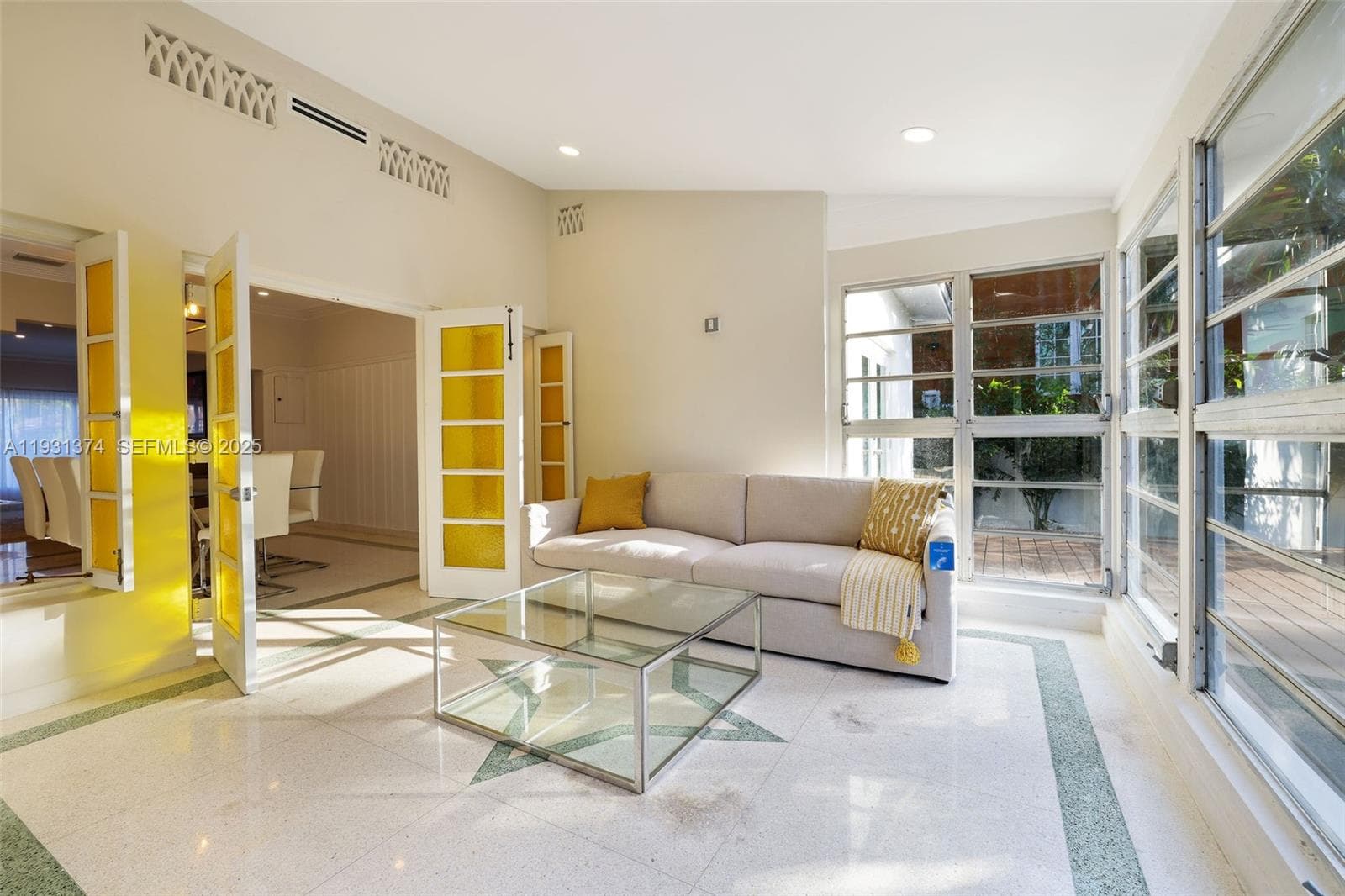 A11931374 — Miami Beach — 17