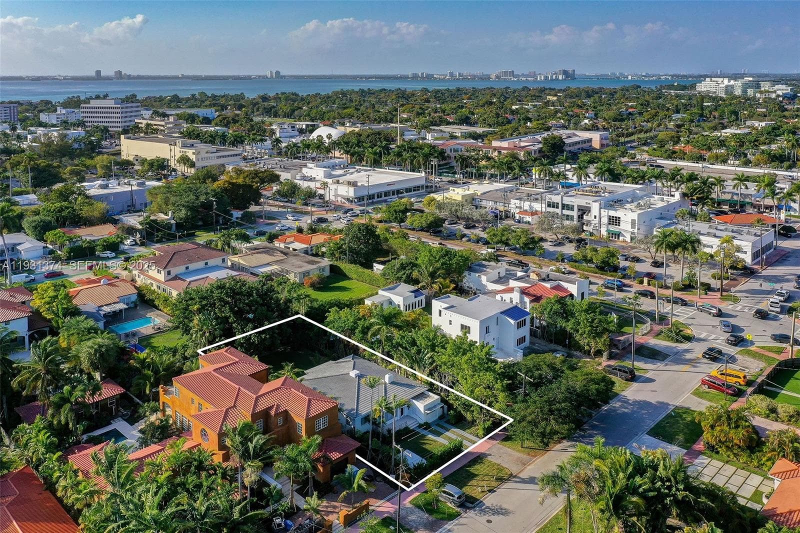 A11931374 — Miami Beach — 47