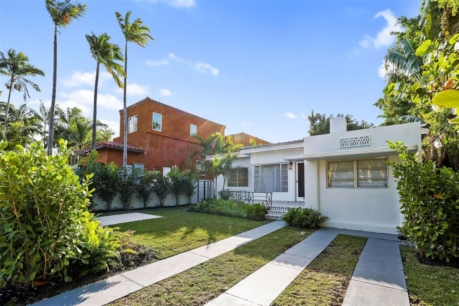 A11931374 — Miami Beach — 38