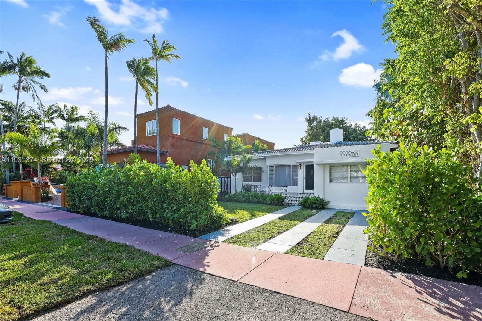 A11931374 — Miami Beach — 37