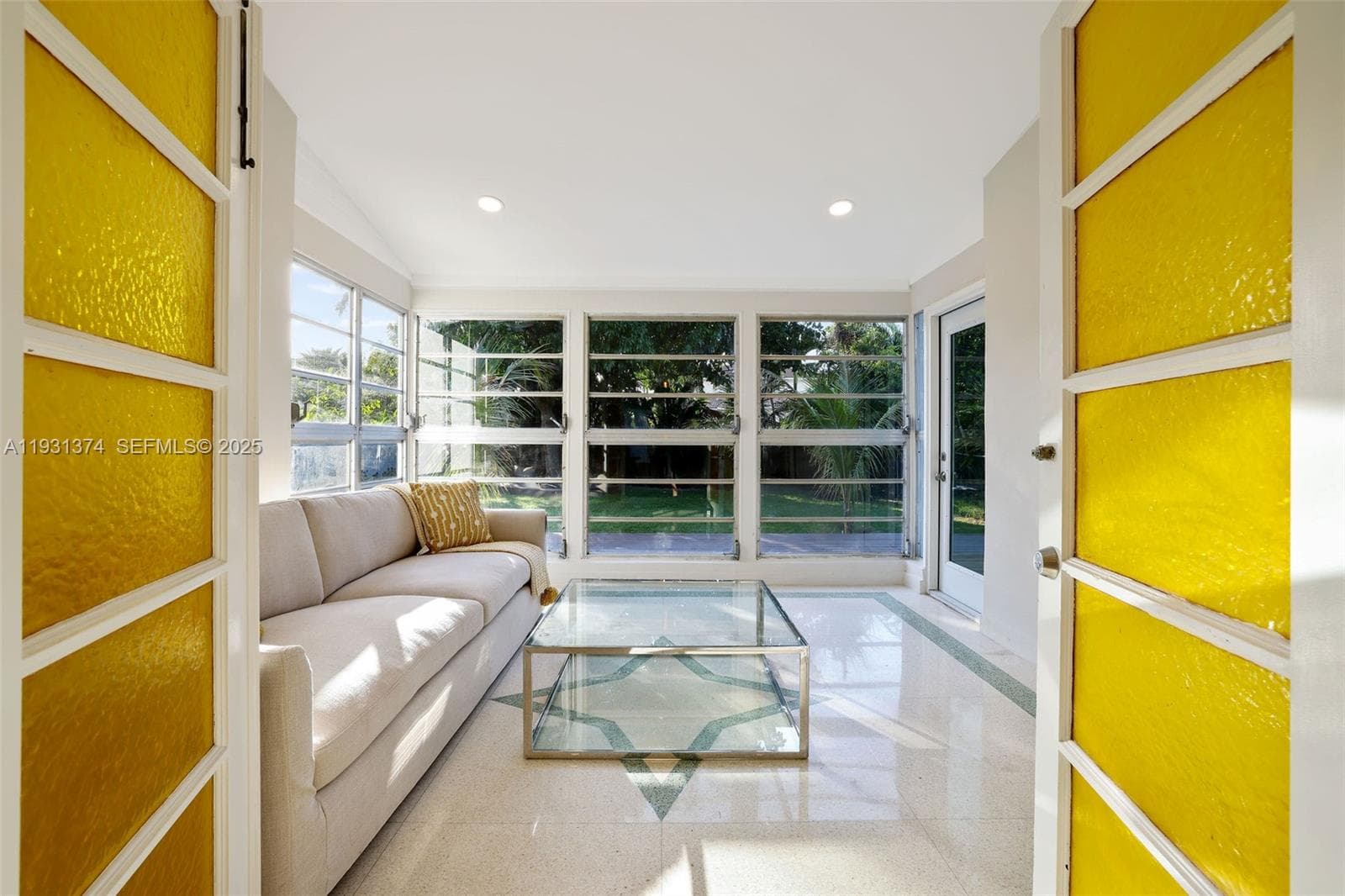 A11931374 — Miami Beach — 15