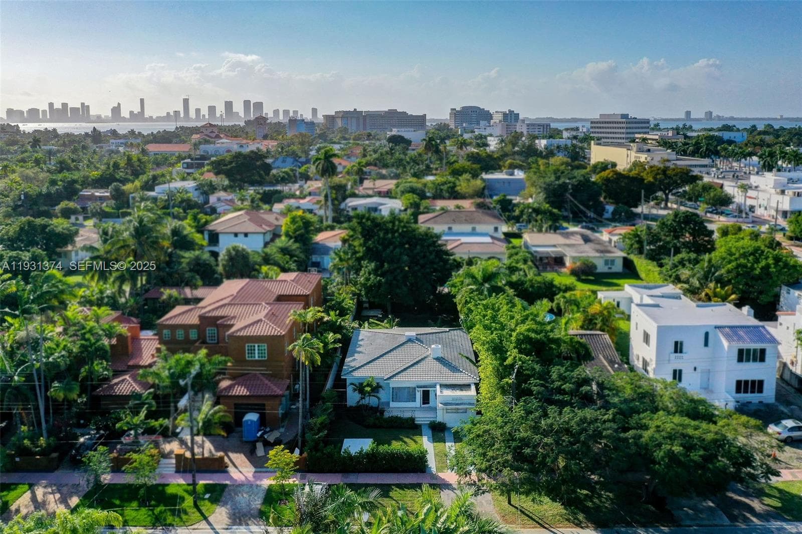 A11931374 — Miami Beach — 40