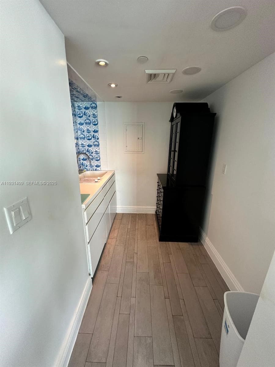A11931409 — Miami Beach — 8
