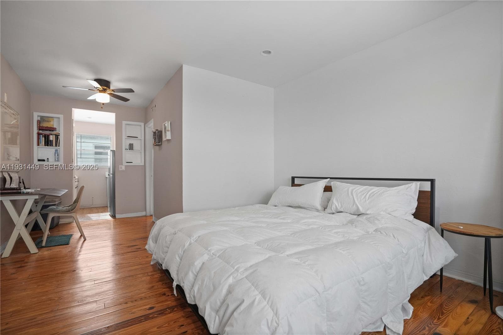A11931449 — Miami Beach — 2