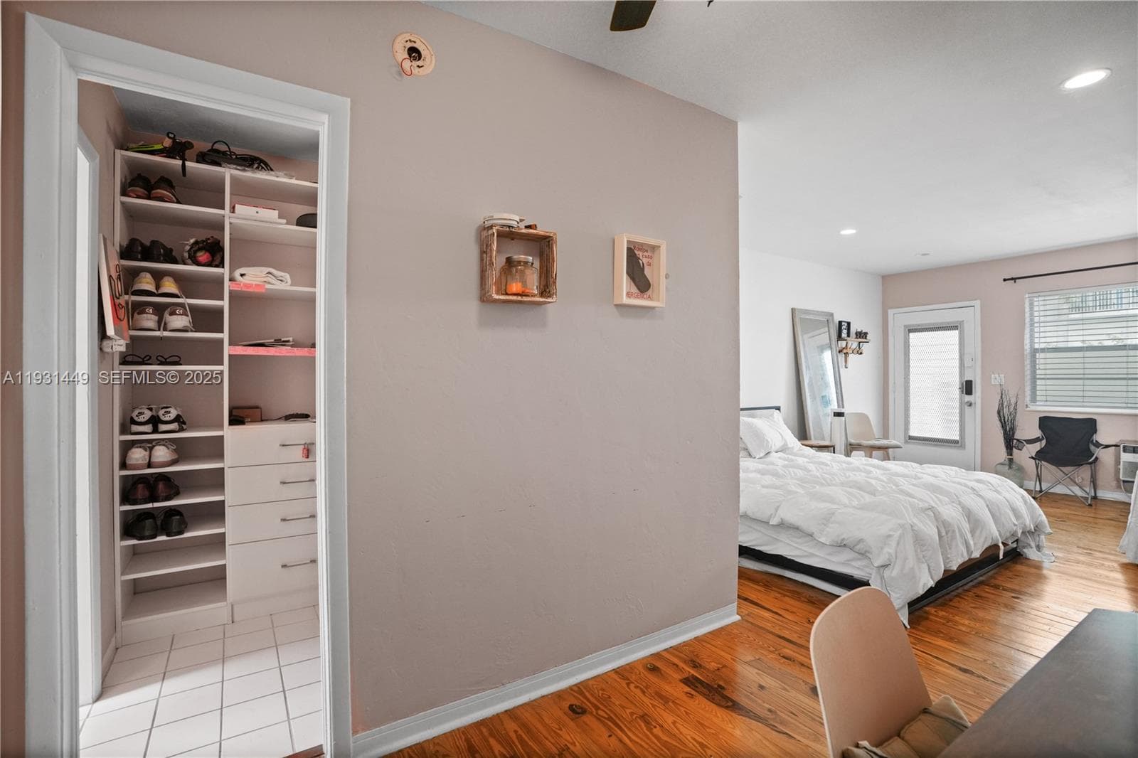 A11931449 — Miami Beach — 12