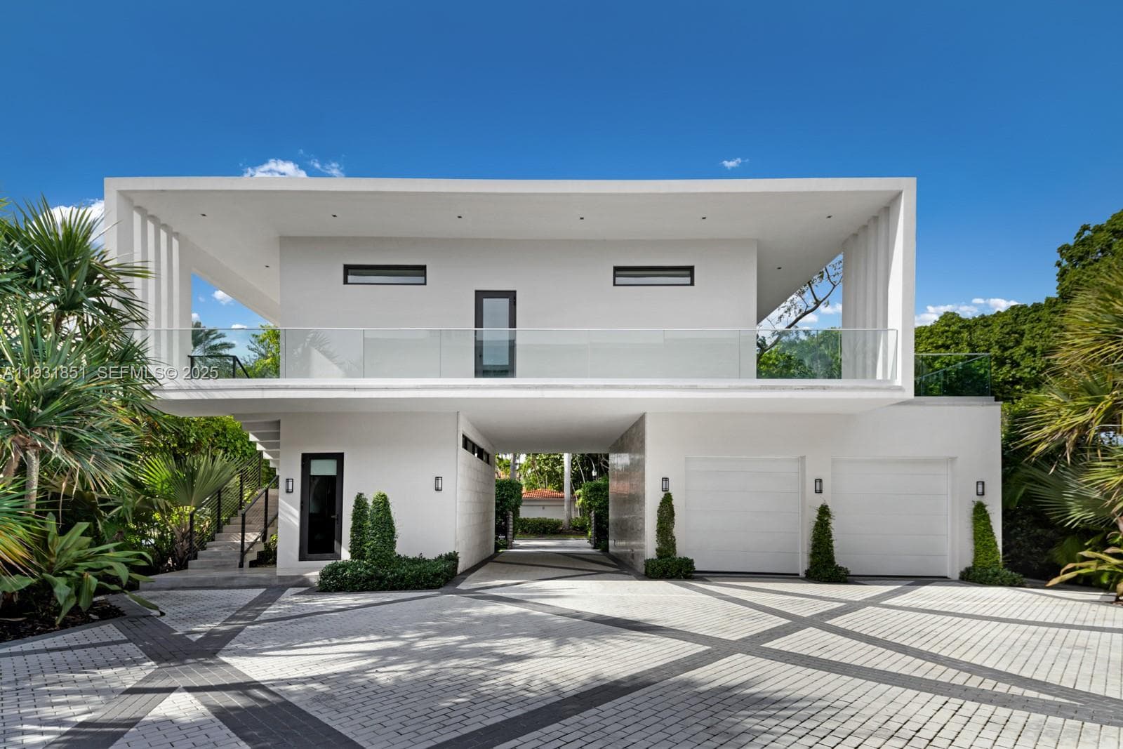 A11931851 — Miami Beach — 6