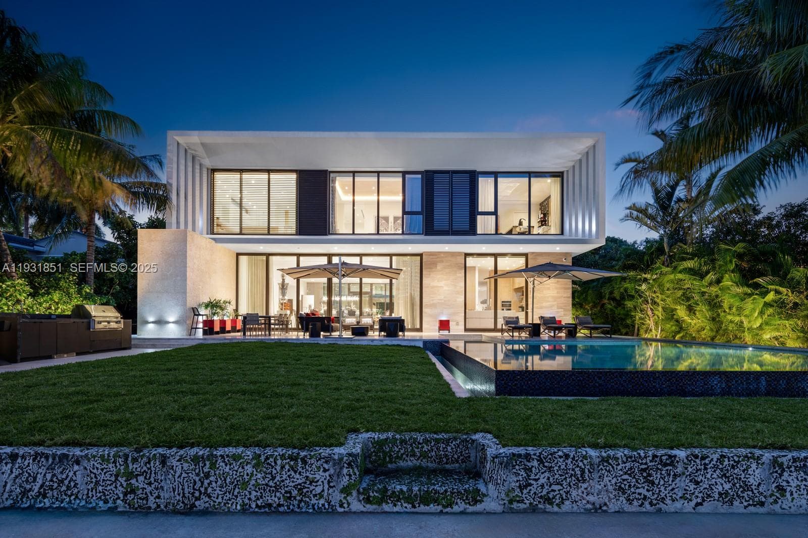 A11931851 — Miami Beach — 4