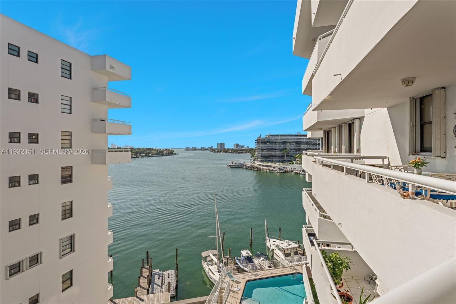 A11932151 — Miami Beach