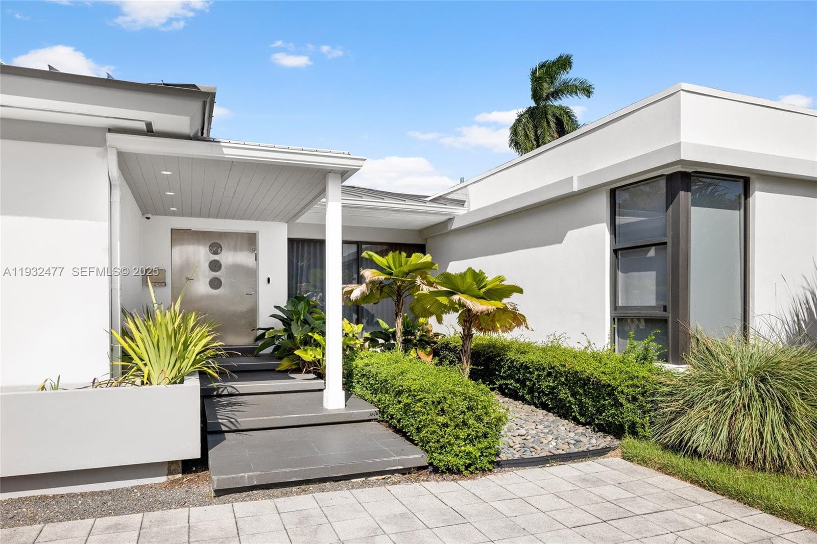 A11932477 — Miami Beach — 2