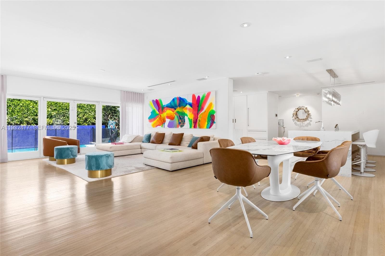 A11932477 — Miami Beach — 6