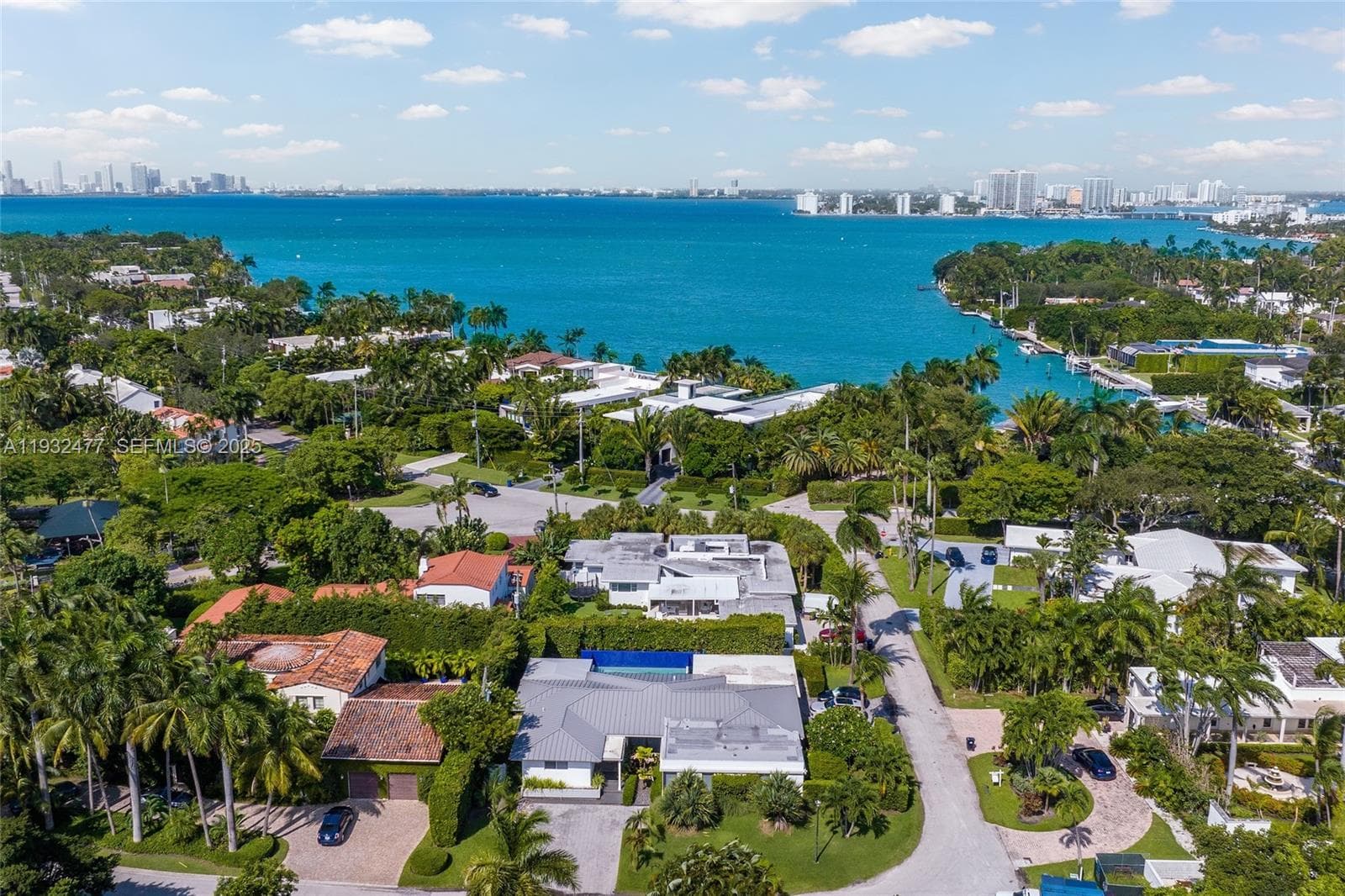 A11932477 — Miami Beach — 42